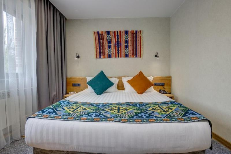 My Hotel Bisjkek Buitenkant foto